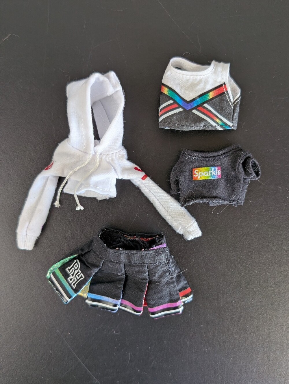 MGA Rainbow High Amaya Raine Outfit, Cheerleader Clothes